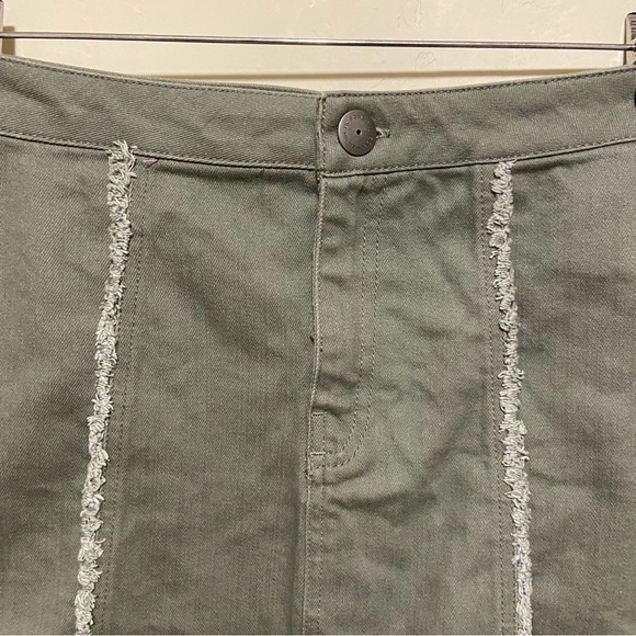 NEW BCBGeneration Frayed Denim Mini Skirt Olive Army Green 27 - Picture 6 of 8